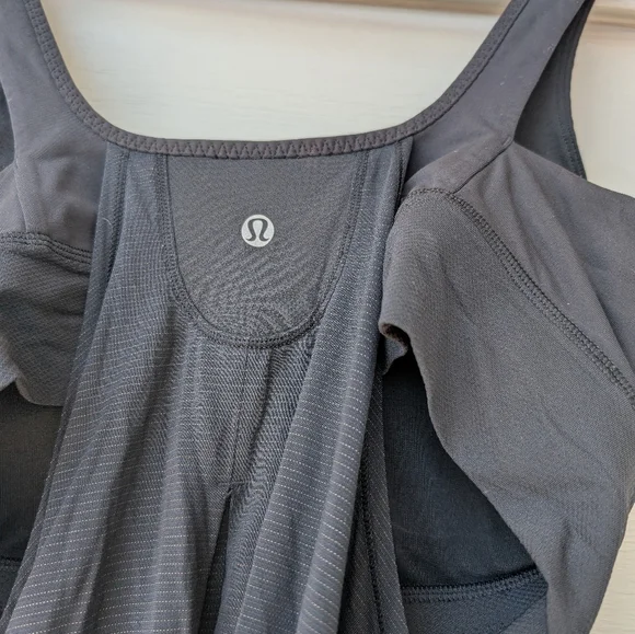 Lululemon Tank - Picture 2 of 6